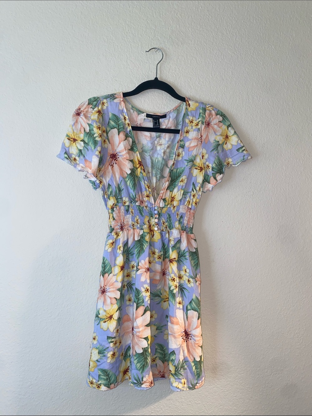 🎈Floral print dress with a lavender background with a smocked waist! - Picture 2 of 9